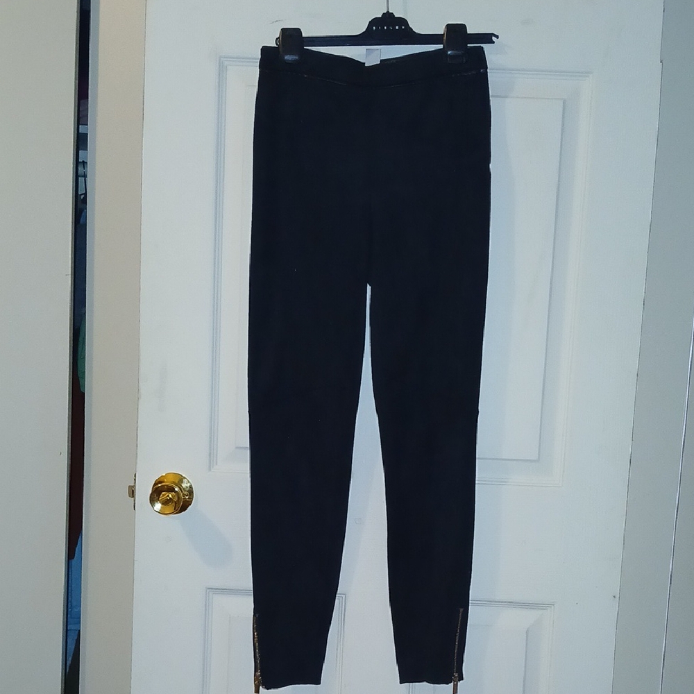 Chic Black Leggings with Gold Zipper Accents Women's